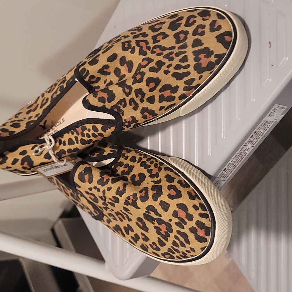 COPY - NWT AE loafers